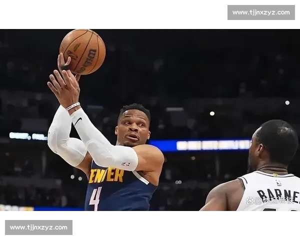 战老东家爆发！威少 18+6+6 创最佳，关键弃用引热议